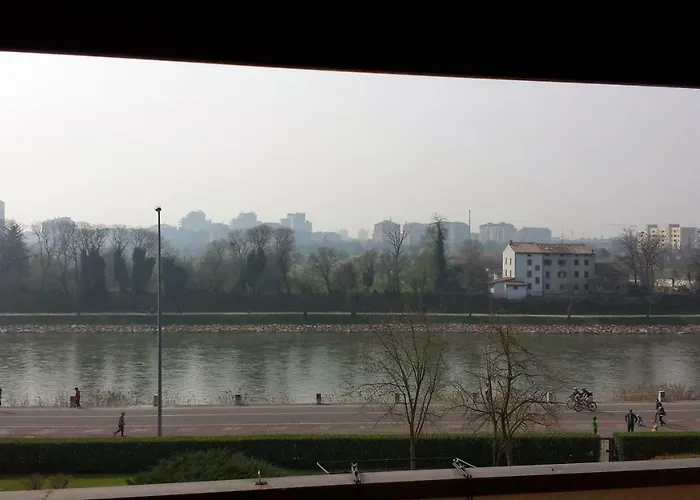 Amazing River View شقة *