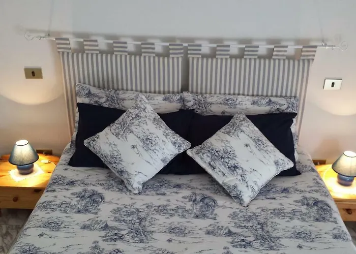 Amazing River View דירה