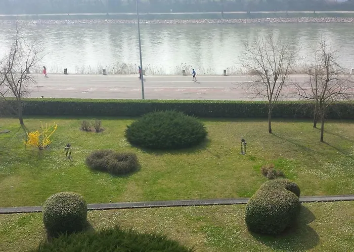 Amazing River View Apartment *